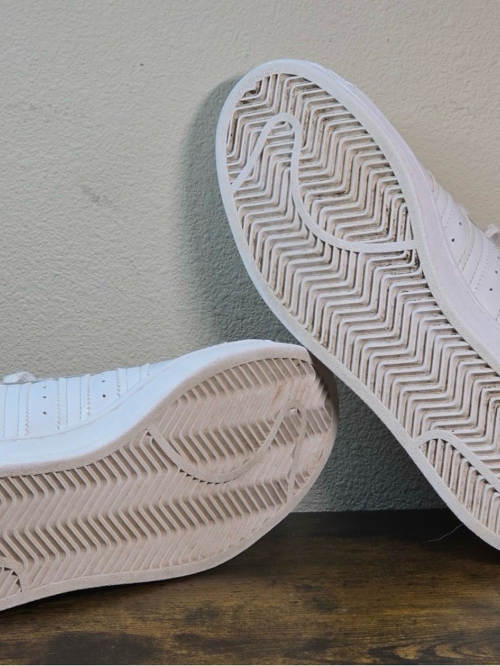 adidas White Classic Superstar Low-Top Sneakers, Size 12 US - Picture 13 of 14